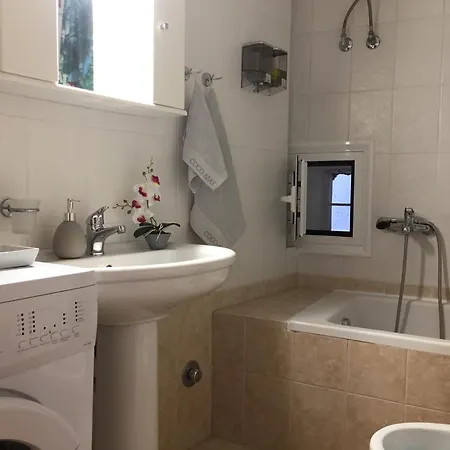Appartement 1872 Tonia, Two Level Cozy Stony