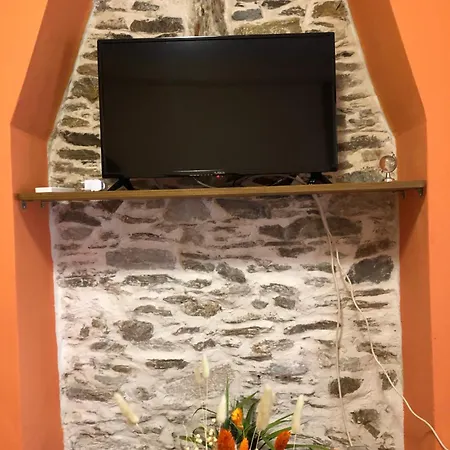 1872 Tonia, Two Level Cozy Stony Ermúpoli